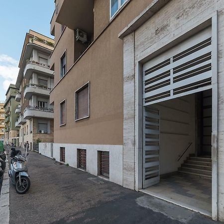 Tiber Stylish Apartment Рим Екстериор снимка
